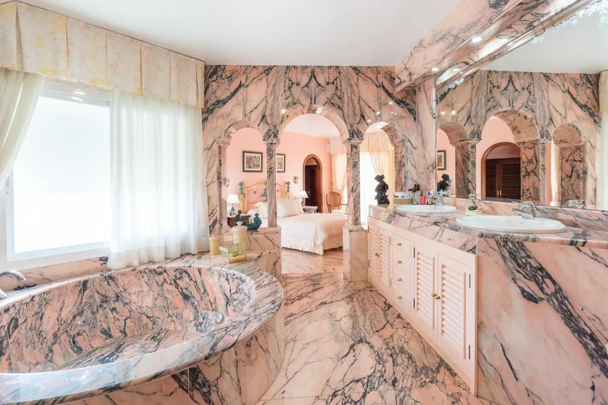 b09f25d3-edca-4efe-bca1-2944de0c465e