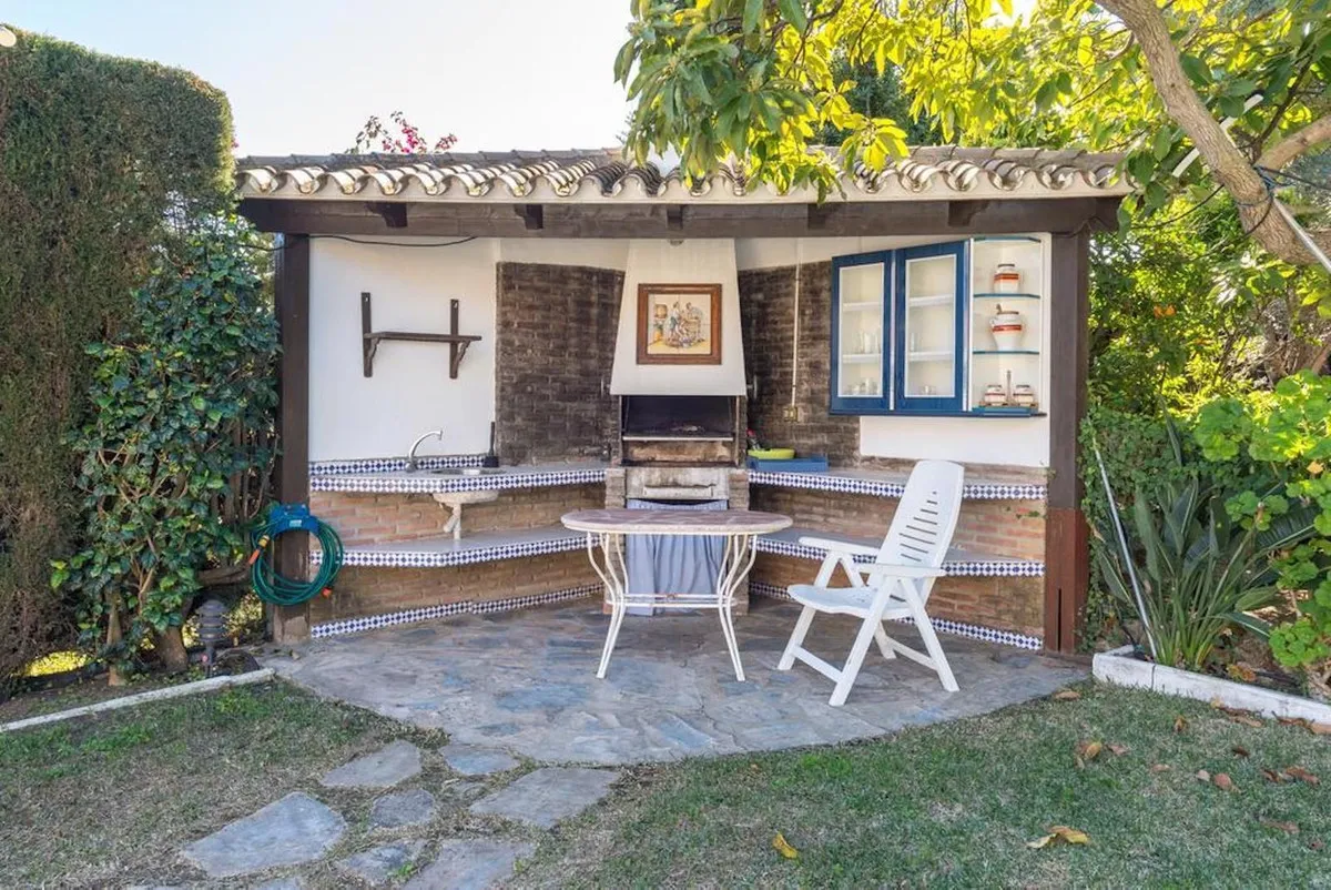 c6652a45-0b81-46df-ab26-c3cf40e673aa