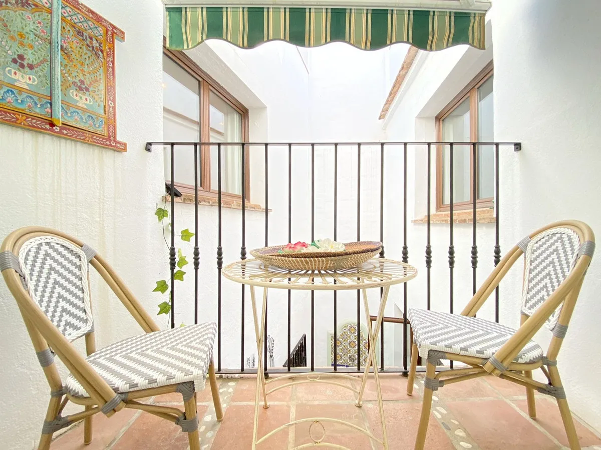 030b92fb-4d03-4e4c-ba39-2781ce85af3c