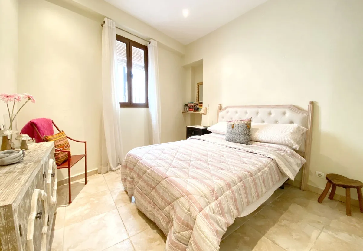 09f849f0-1662-4b24-bed6-28eaed1315c1