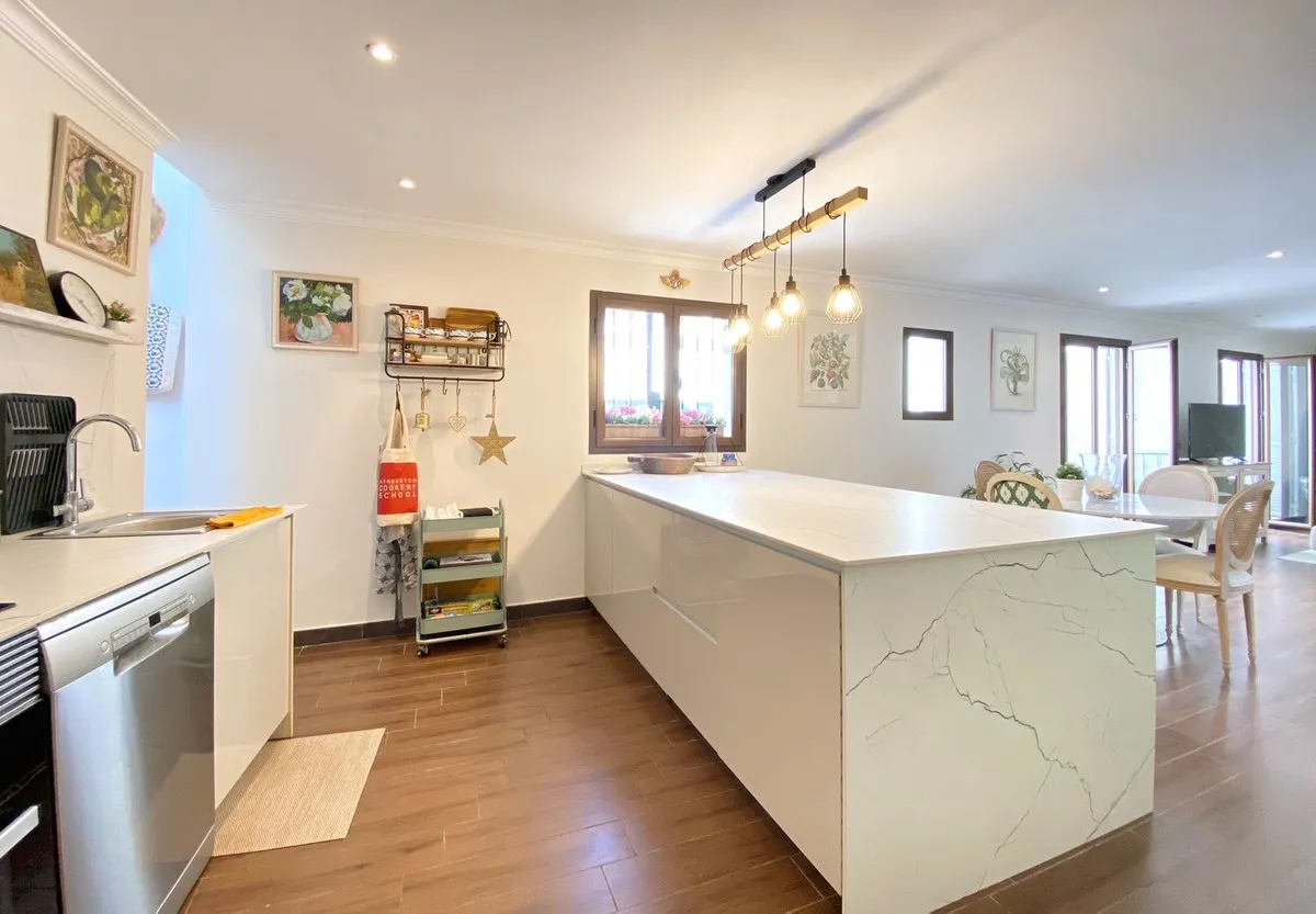 c224011d-e3b9-4885-992a-1fde5c0fe29d