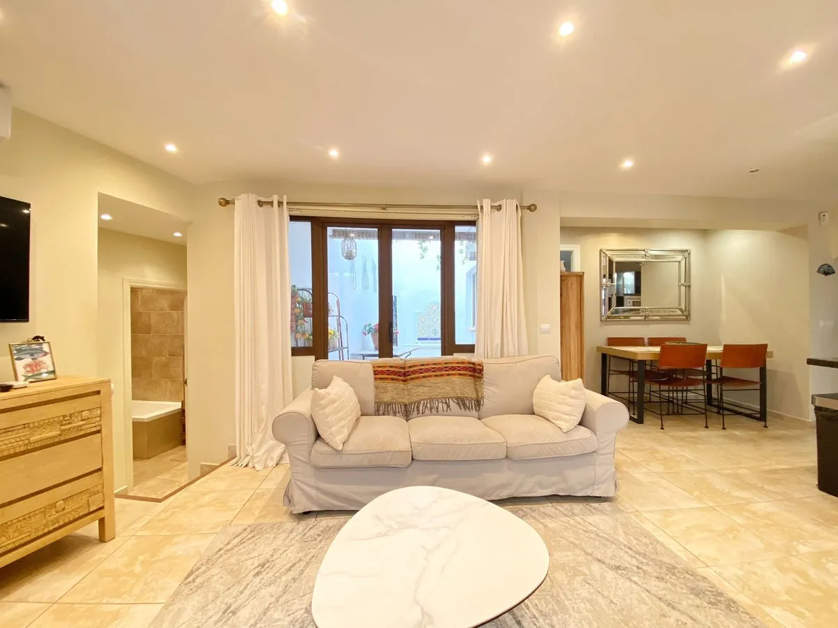 c63d05dc-b1d7-4777-9ae5-906a4b356712