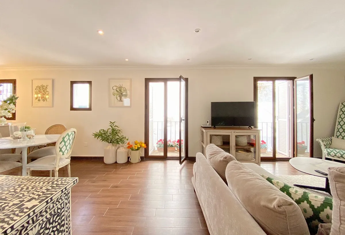 d4ef8b70-6feb-4cf0-b4da-d9a8722084fc