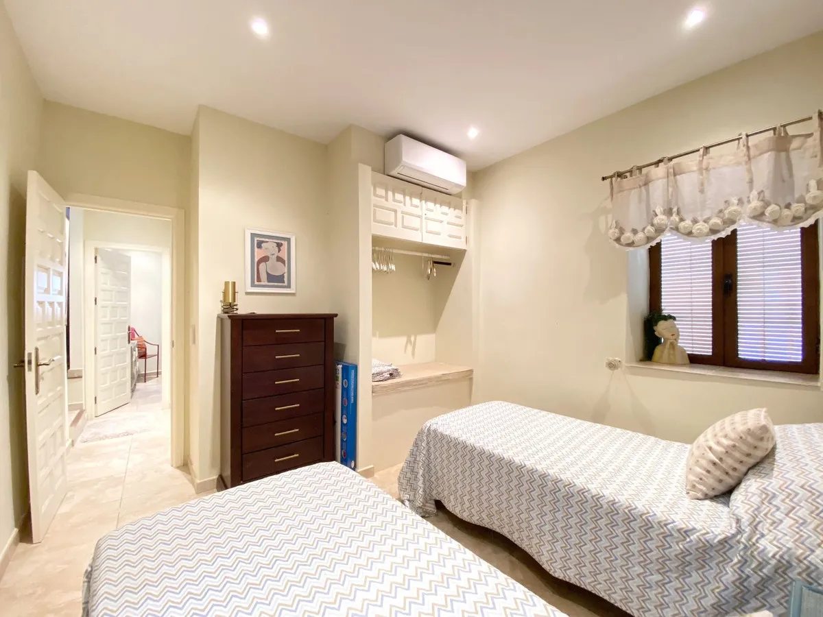 dcf6b426-0341-4e5f-84cb-ca9c170d1ca6