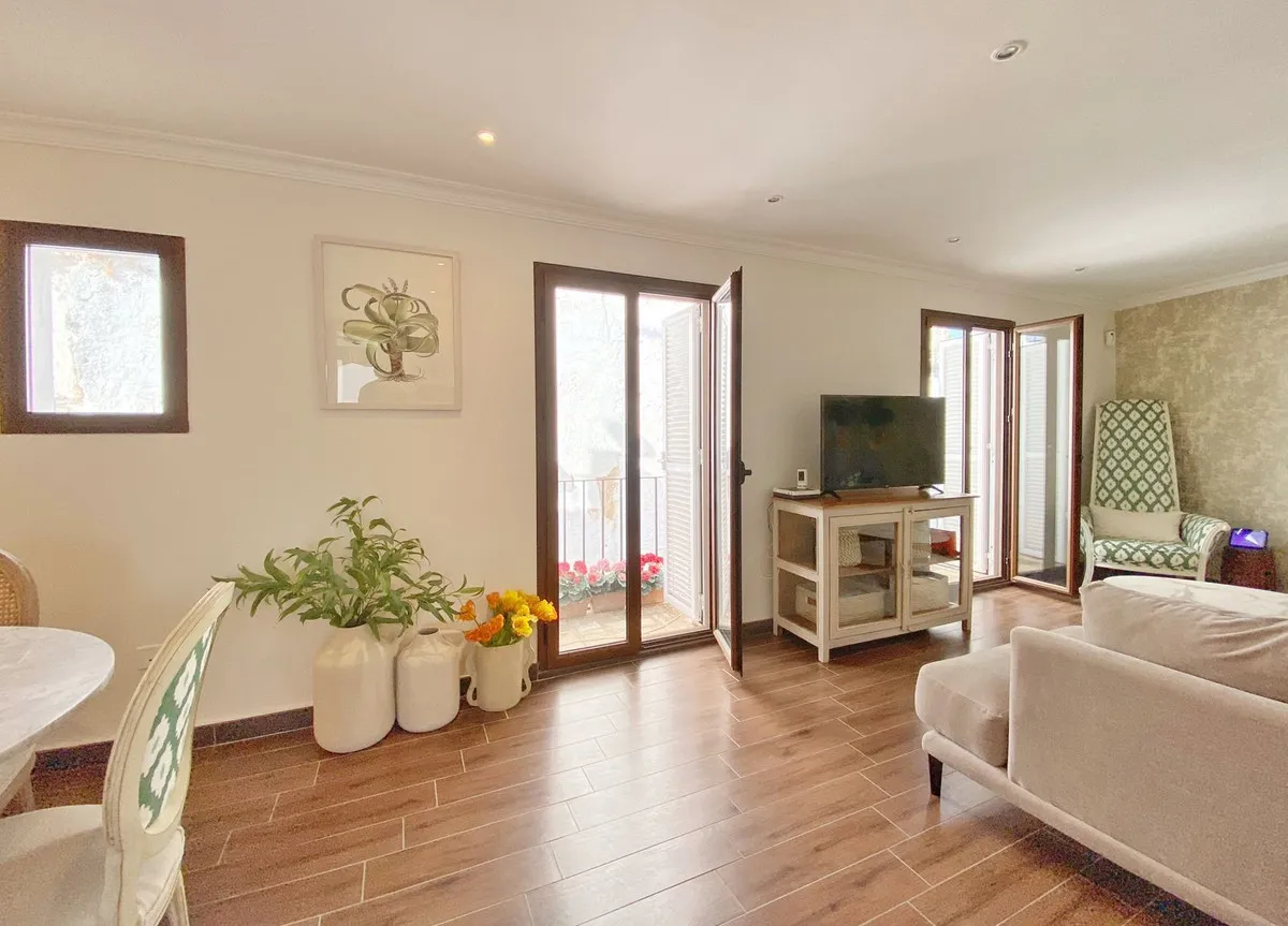 f997bd22-63ba-4576-8c42-f9621a308028