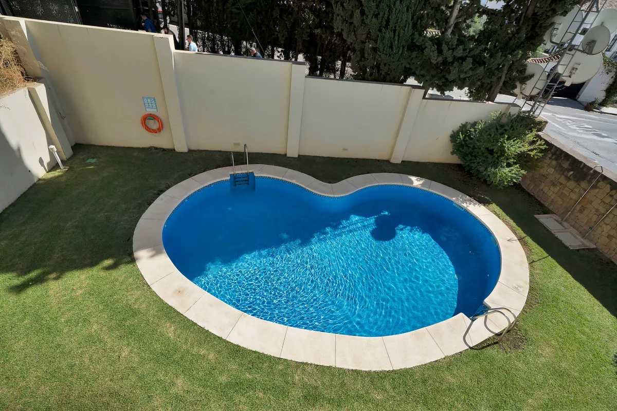 aa818eb2-5a1e-4cb5-a5cf-e511bbc45085