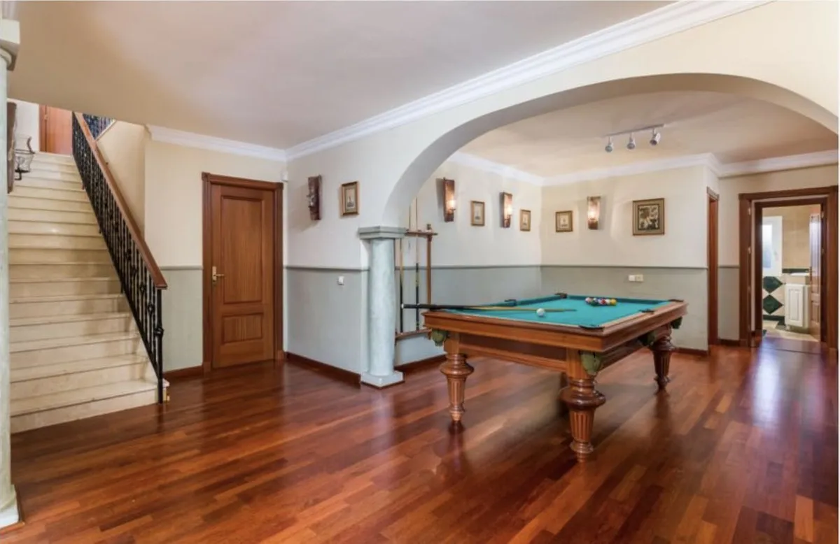 7e2fa9e3-5bef-4063-9cdd-b249db6f64f5