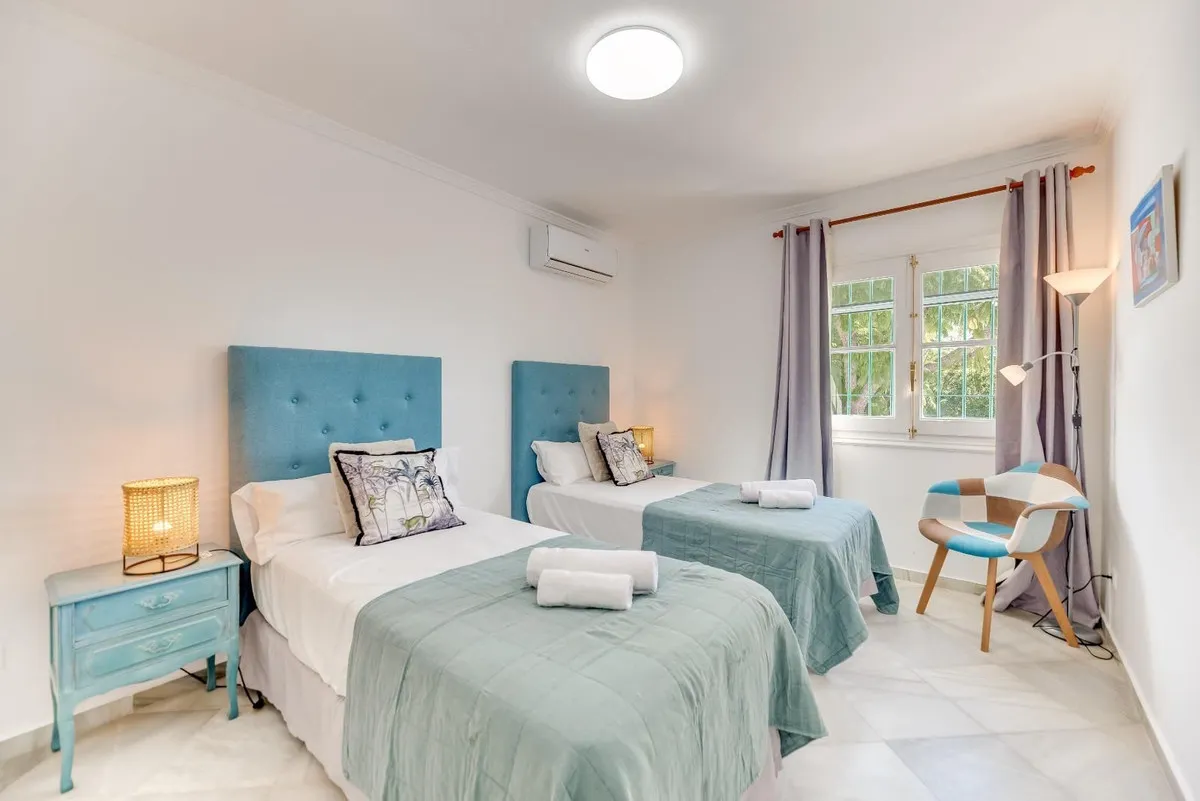 0ab0b5ee-47b5-4e19-9f64-774419e07f22