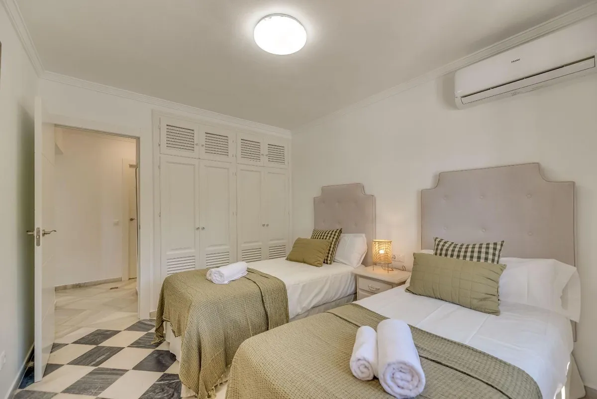 ad7005db-4949-4021-840c-ee29f978383a