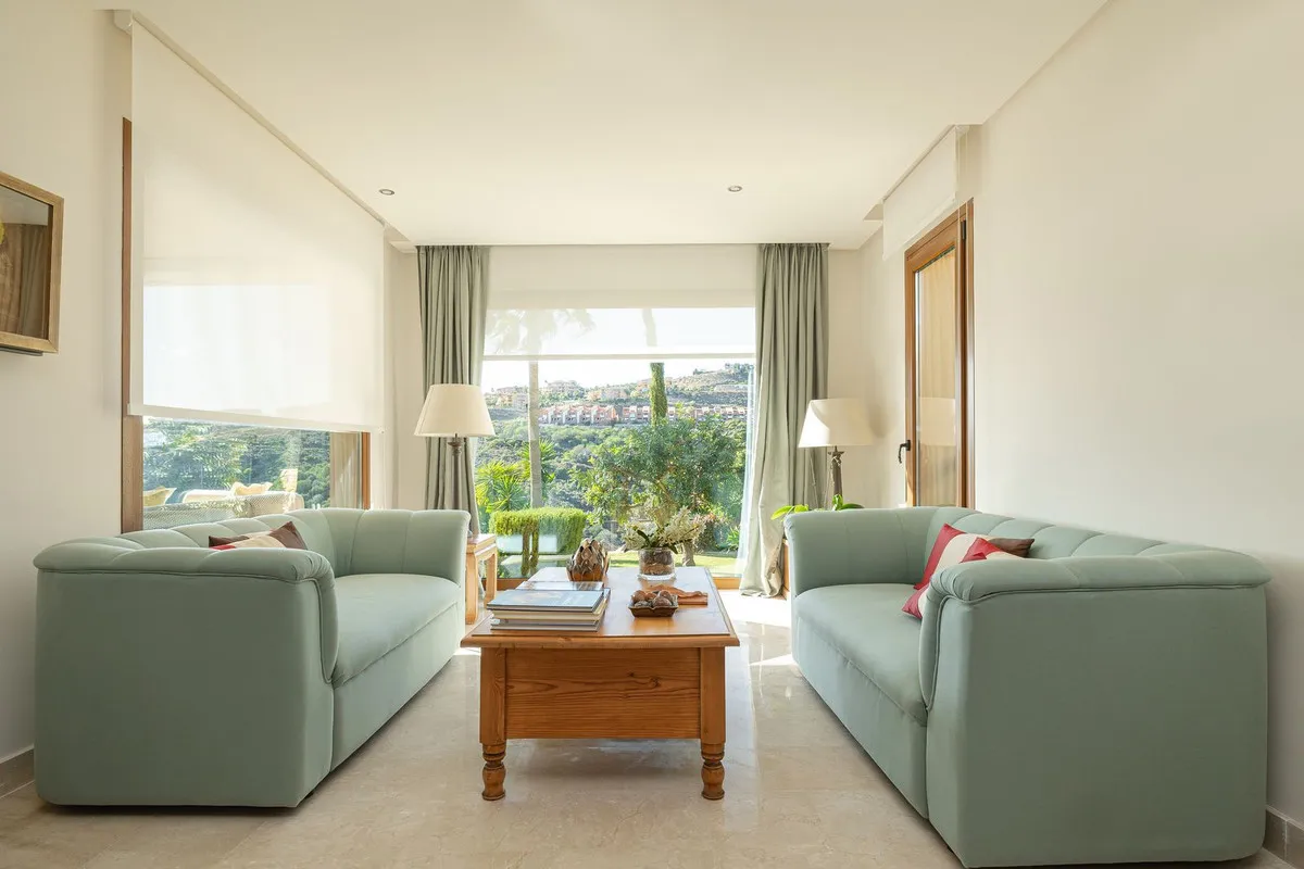 3294c230-7879-498f-b320-5bc6b99c1053