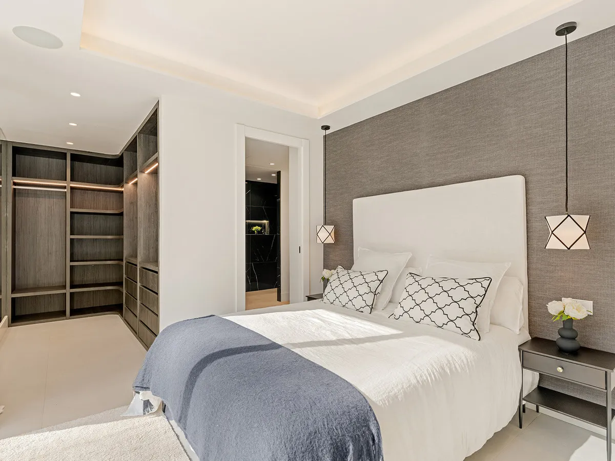 04db8f68-f72a-47e3-92bc-06aba93cd67e