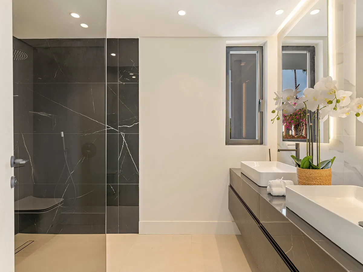 1526de26-aab3-498a-80cc-5c07c89d3e24