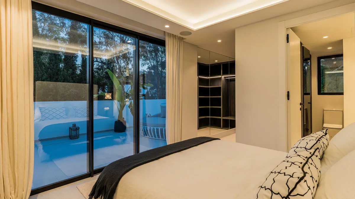 46b4ede2-55a6-452e-a8a7-34bf4a3051ef