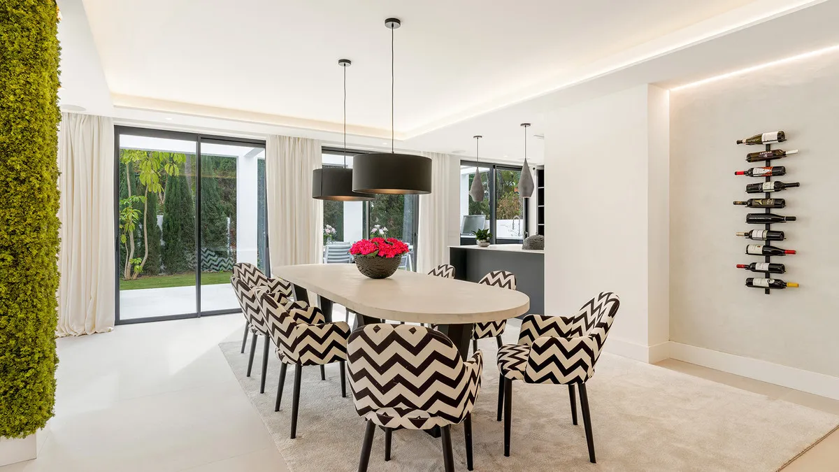 ed574750-378b-49e6-ae53-0a9fb79744a8