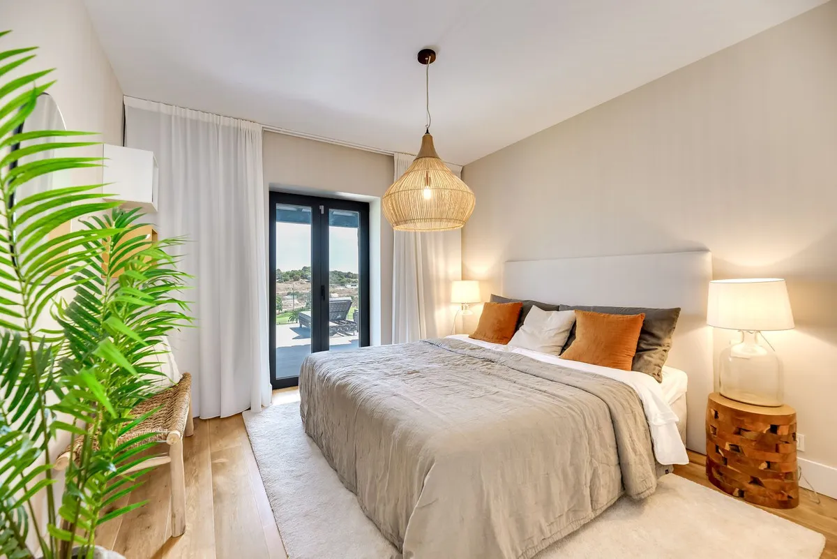 059c7826-696f-4f18-95b8-e92b6b5670a0