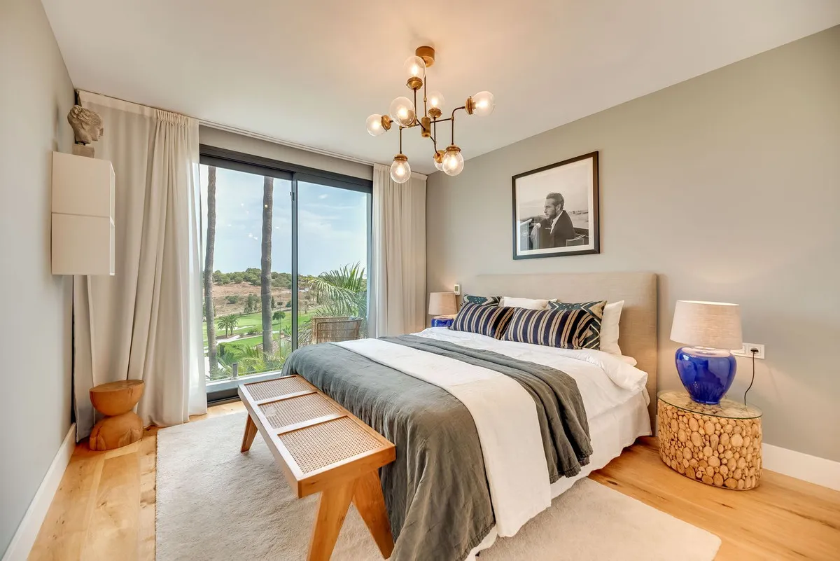 948c4a12-0830-4b93-bc12-eb40f00a3252