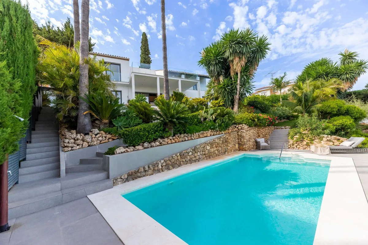 f6a336c9-ce8c-493d-a901-8fd137d2ad73