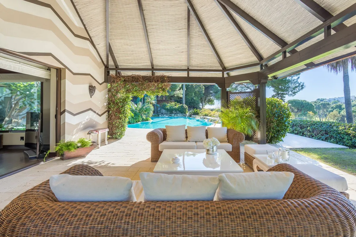 7dcca3c2-e314-4467-9d96-a28e97cf85e9