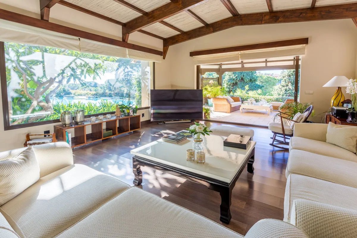 ebca07c8-e43a-4fdf-bd92-3695d6fadc24