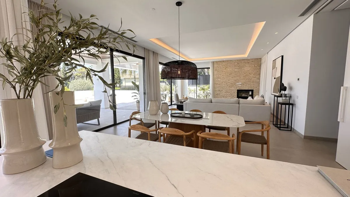 9106f3fc-2166-45b1-8ee0-f3e957fd0930