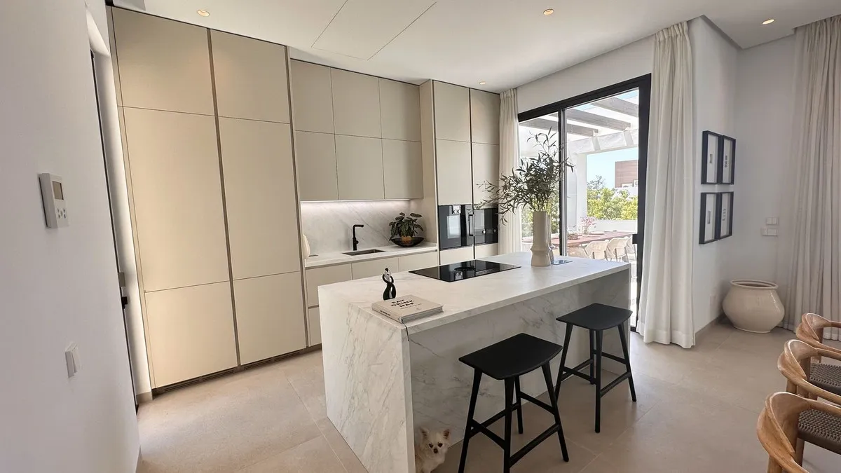 add15ffb-9be6-40e5-bc1c-9ed58d6cf49d