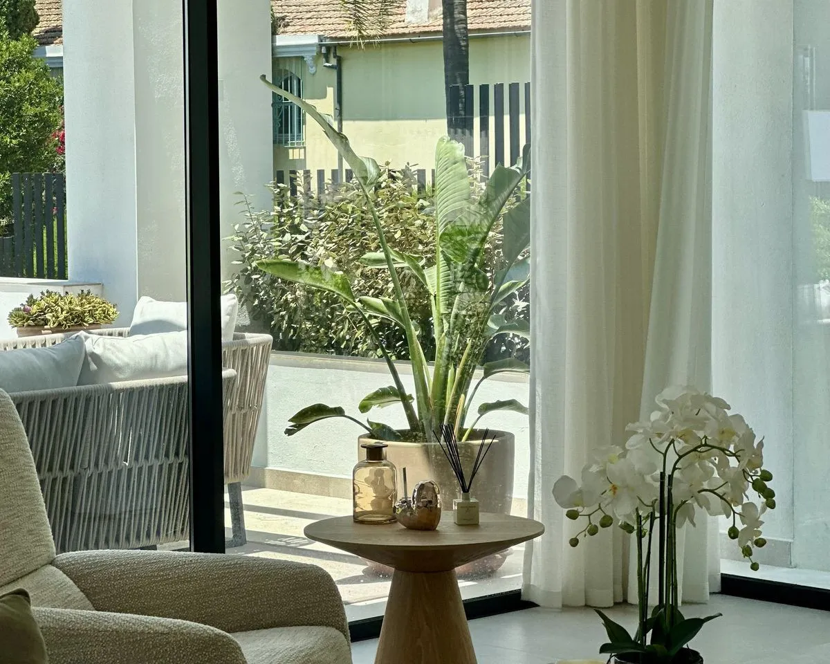 4fb220fb-ac84-438e-976b-739474ab74f8