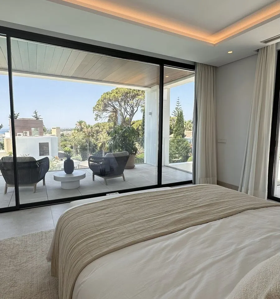 e3364f1c-1747-4d5f-a894-2b0794b86780