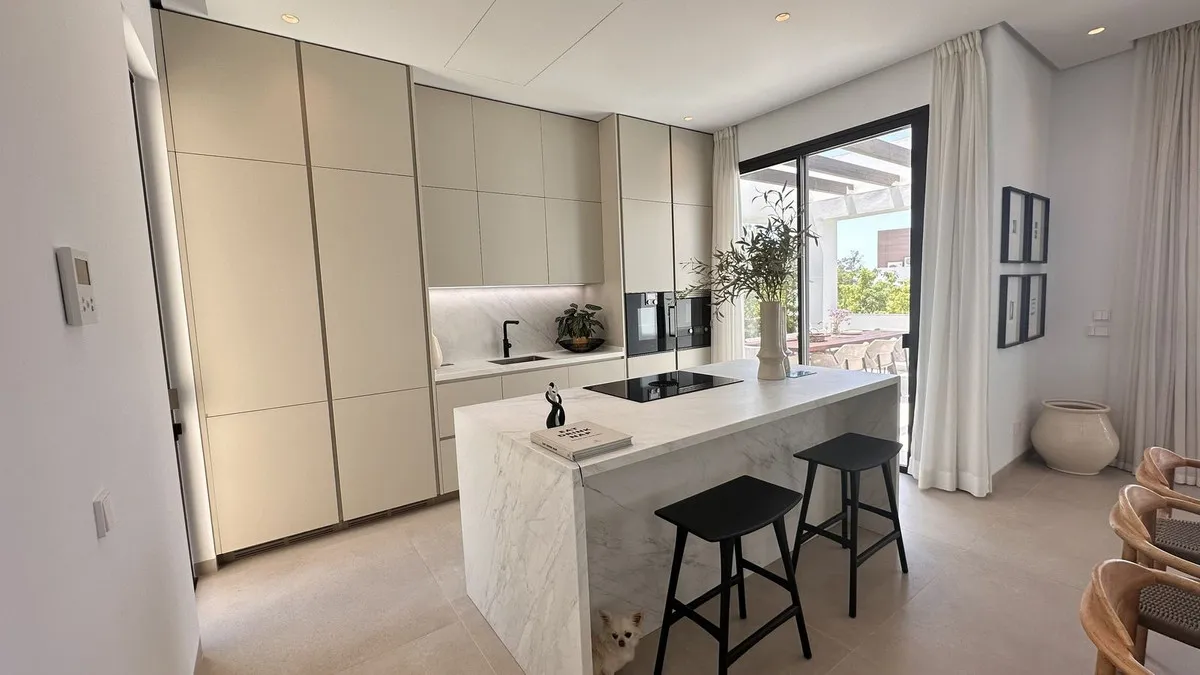 ea0d14be-1a5a-4845-9e6e-d5183bdcbb33