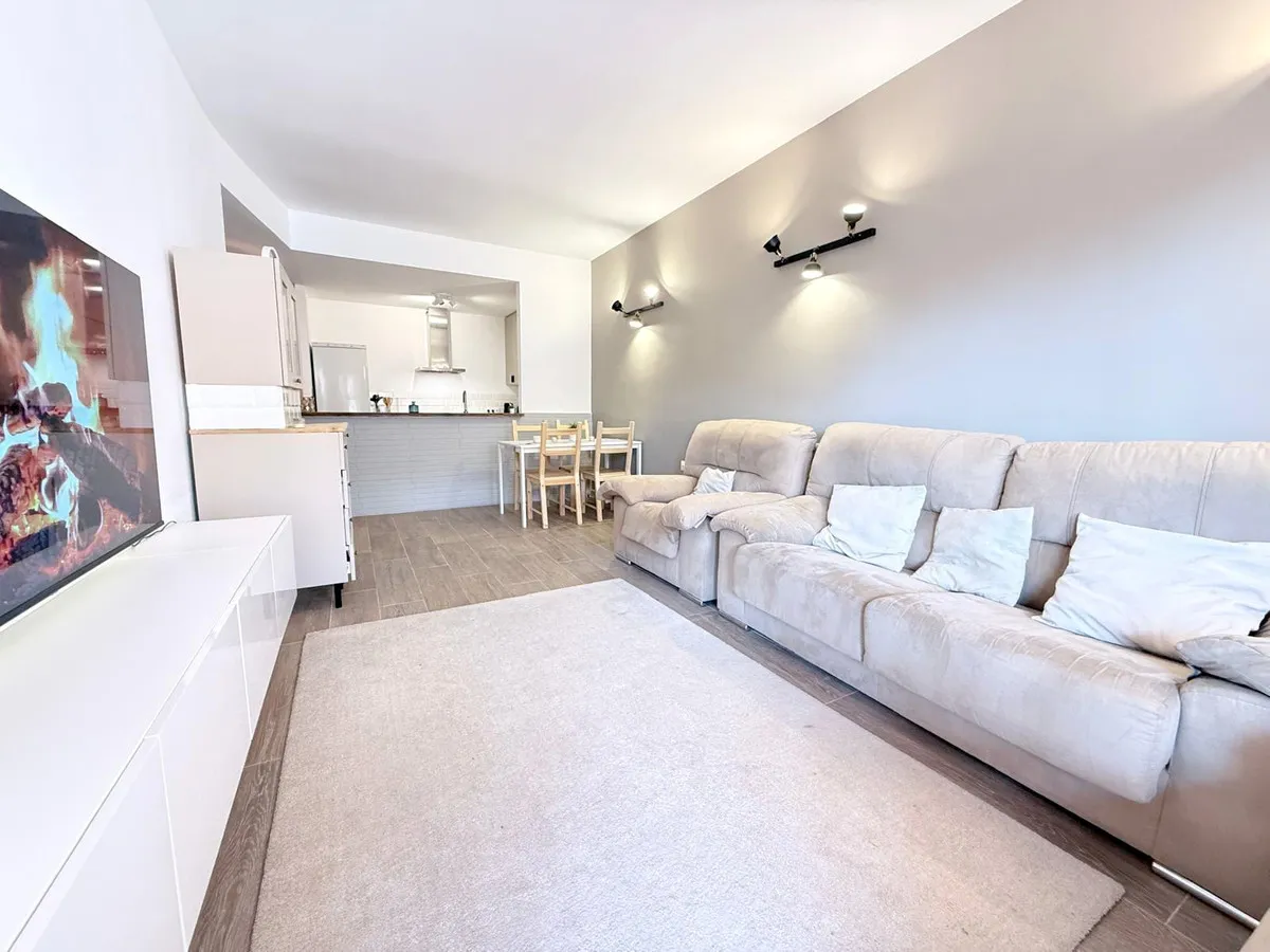 a3775cdb-c1b6-4eb8-bff1-714f9056d969