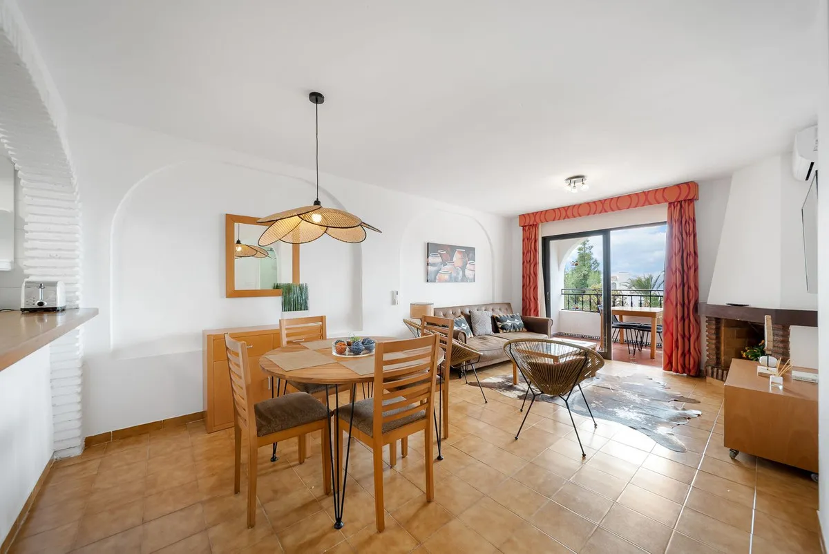 4a586345-8c10-4057-a711-b7e0beac869d