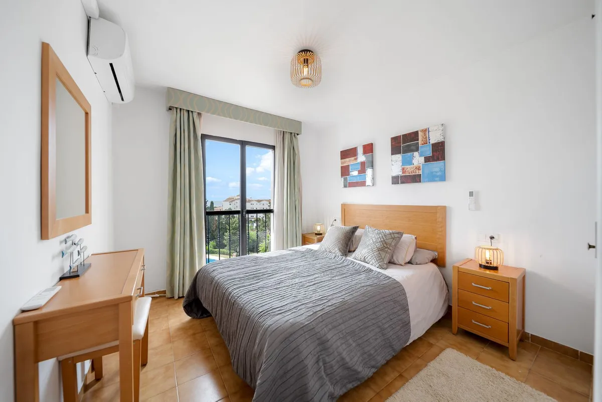 5fd04983-b90d-426c-ba03-f32a656cc3c6