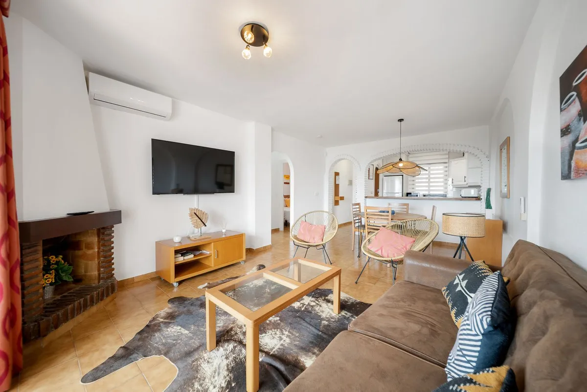 d916830b-8969-4bf0-b82c-fcf0f18e05d1