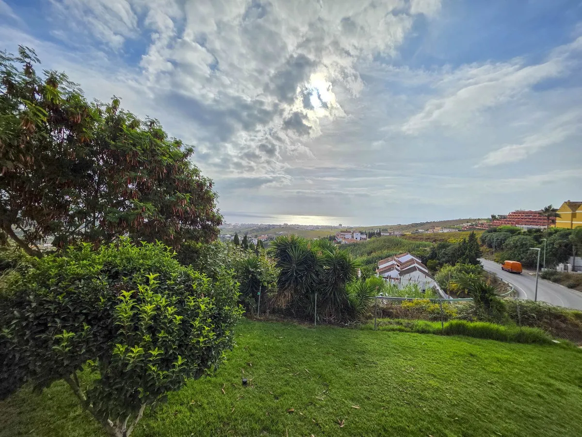 4ade708c-2f29-4a78-baca-5149d6254e88