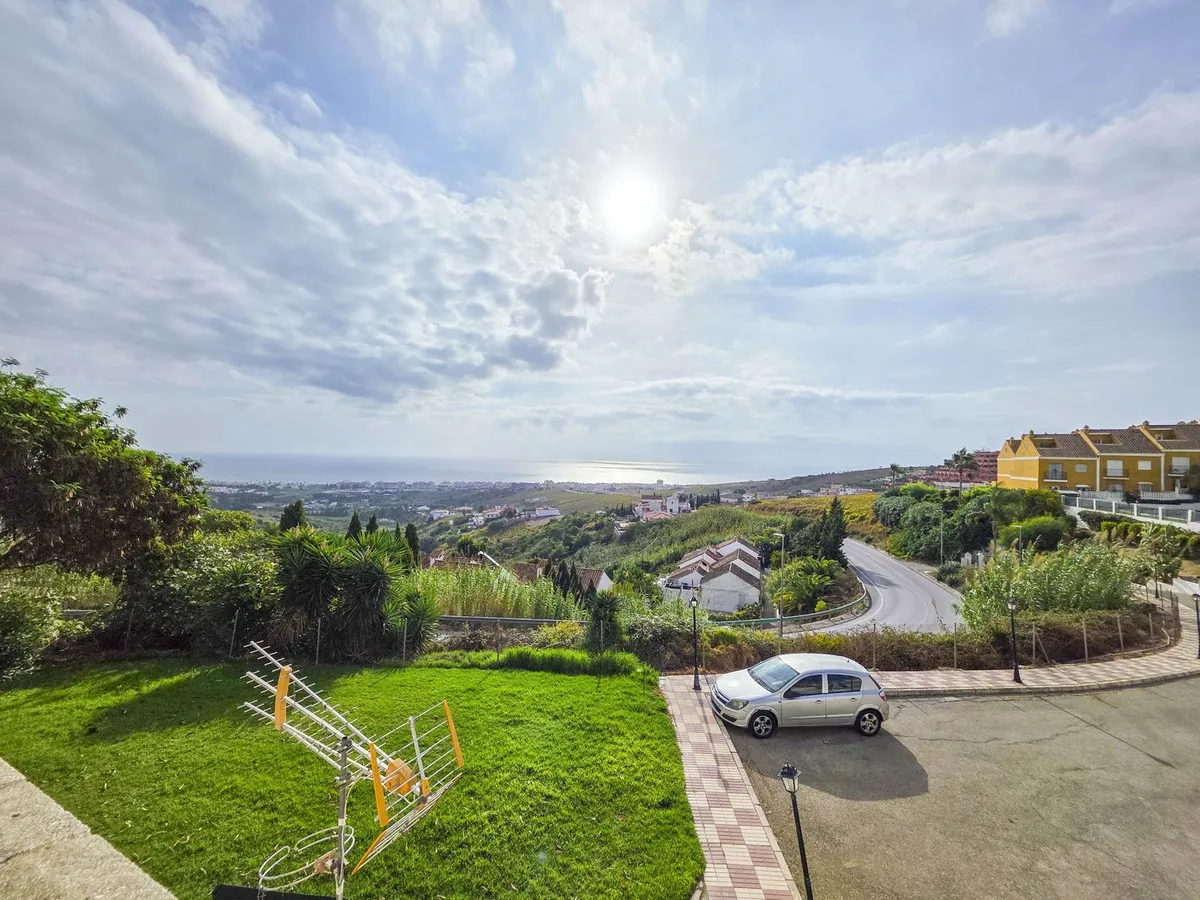 ce2099ae-5d21-48cd-b429-53e1a2c81836