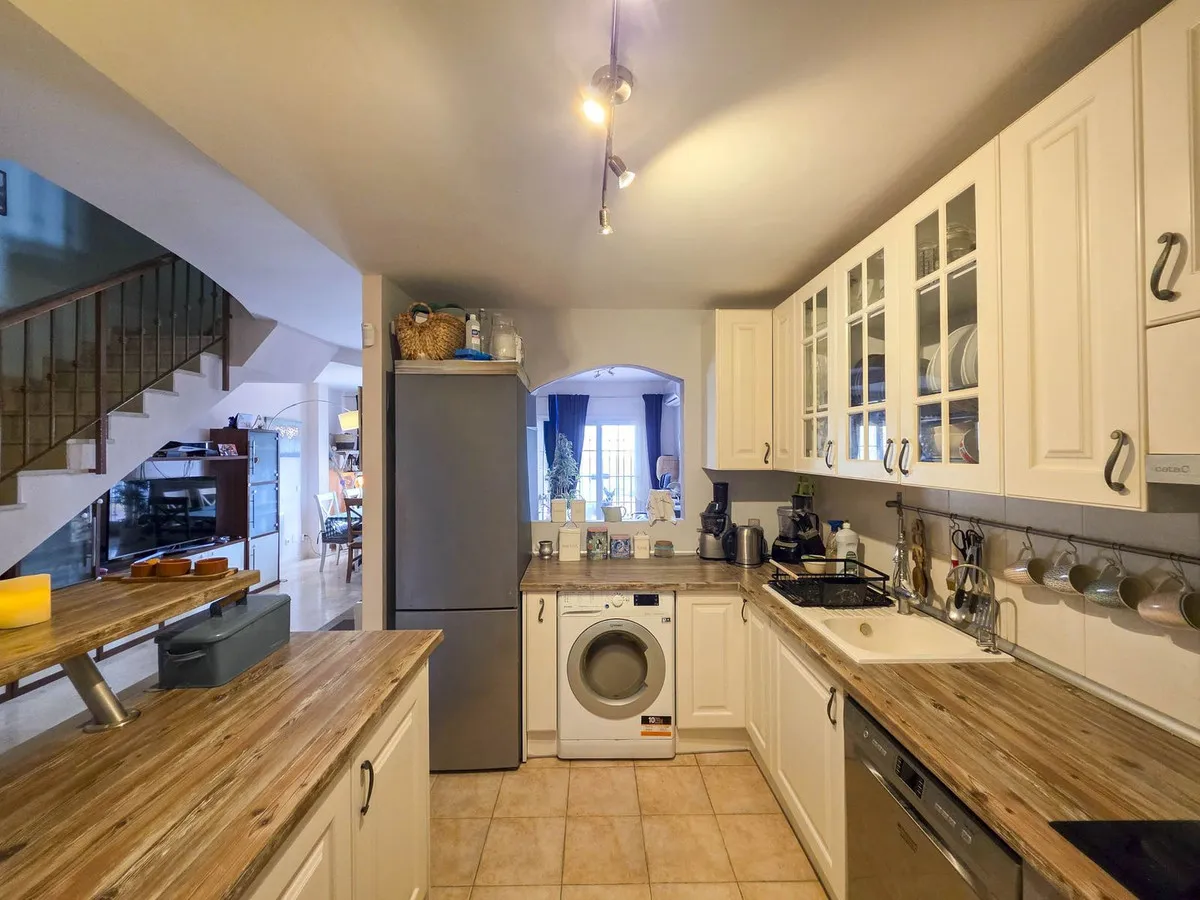 f8b13804-b9c0-4d59-a2c0-d7bbfb121336