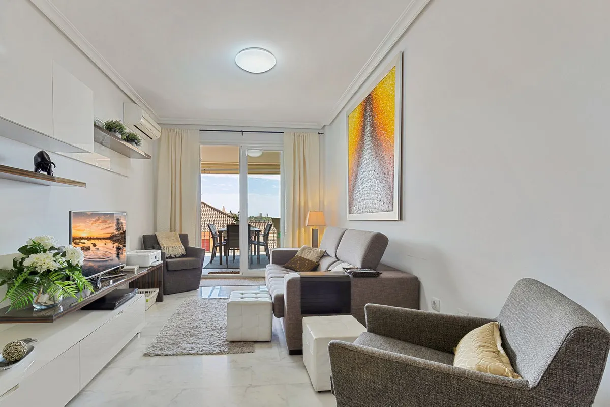 8eb408f8-bfe0-45b7-8166-a8aea33f165b