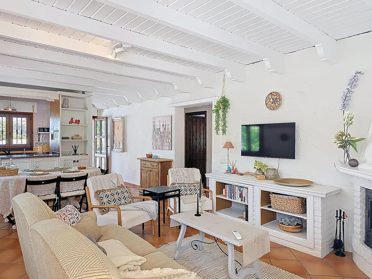 13e46477-3d43-4efb-9750-242658cbca32