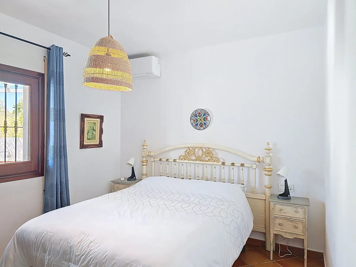 2c2010db-627a-4fdb-bbe3-6b58b33fca92