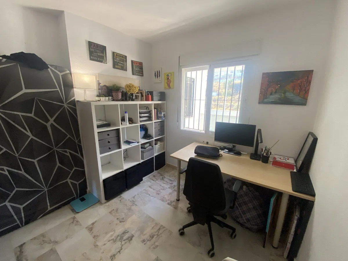 2dd2aa28-d1b1-4c16-8743-62e59d764f07