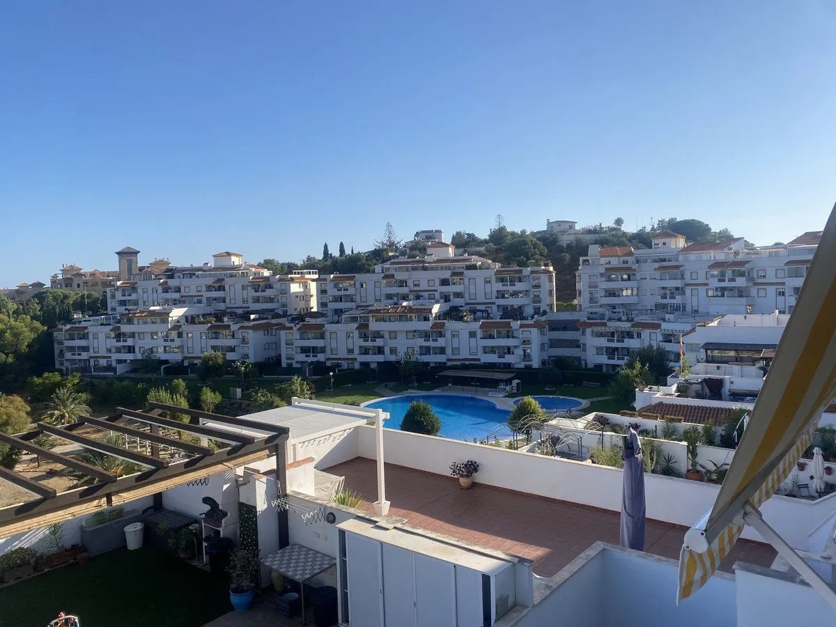 c2456e20-5e1c-47af-bc48-e478a4ca1b65