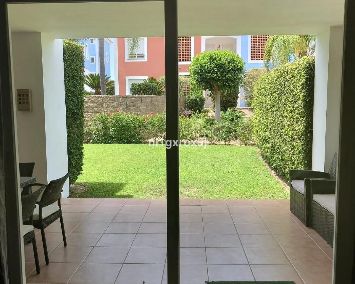 f8615b19-db2d-49ca-844d-f6e9974e3a40