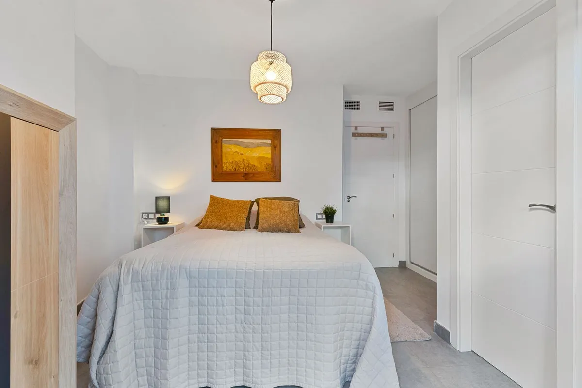 32cffe95-9a07-4769-b728-c01ab40355b5