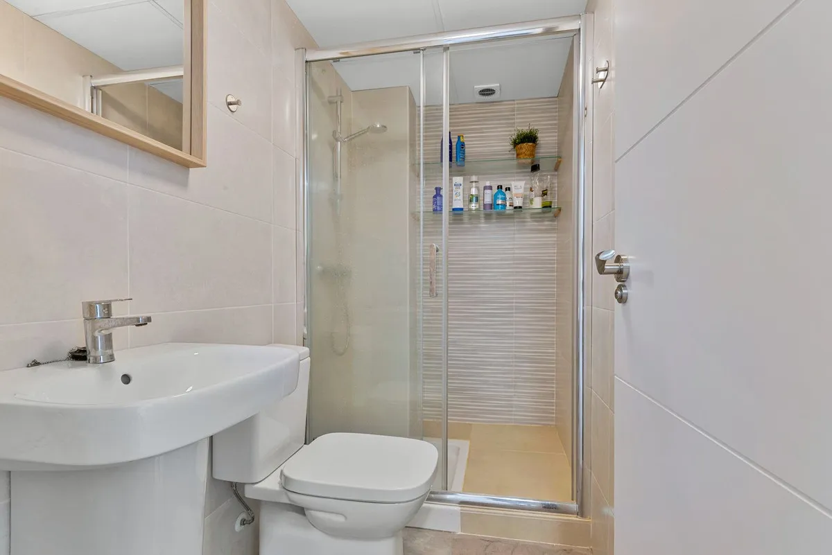 78dde5b8-579d-48a0-9187-530322919596