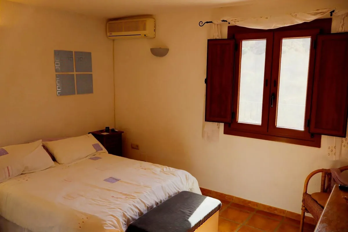 3c77db2b-0dfb-4296-92c9-359b0d5e184e