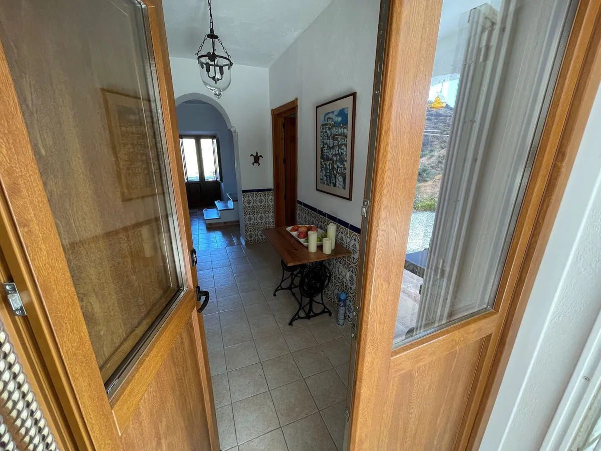 87ab3096-6e3d-4d03-b5bf-08a35d30bf39