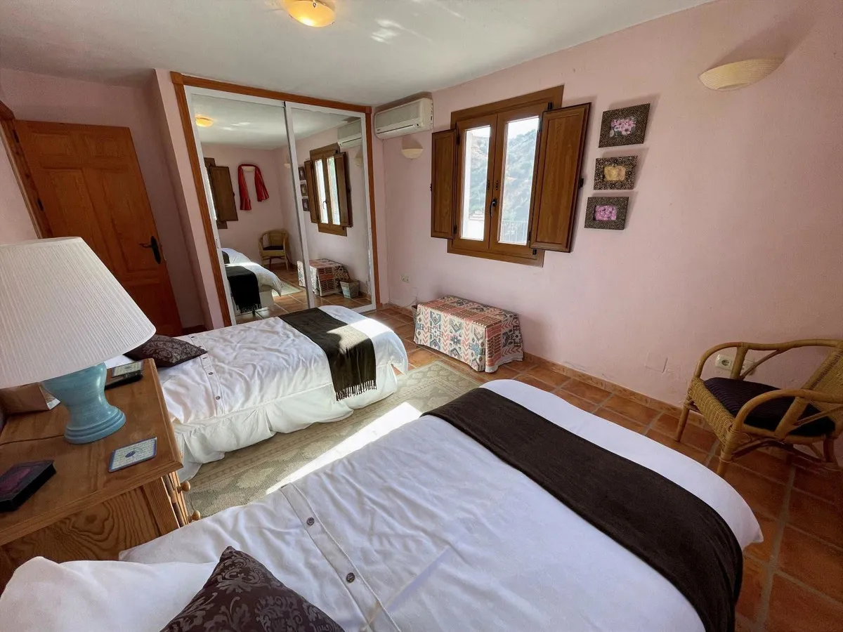 c1b279bb-dfa3-46f0-aed7-9198bcf77131