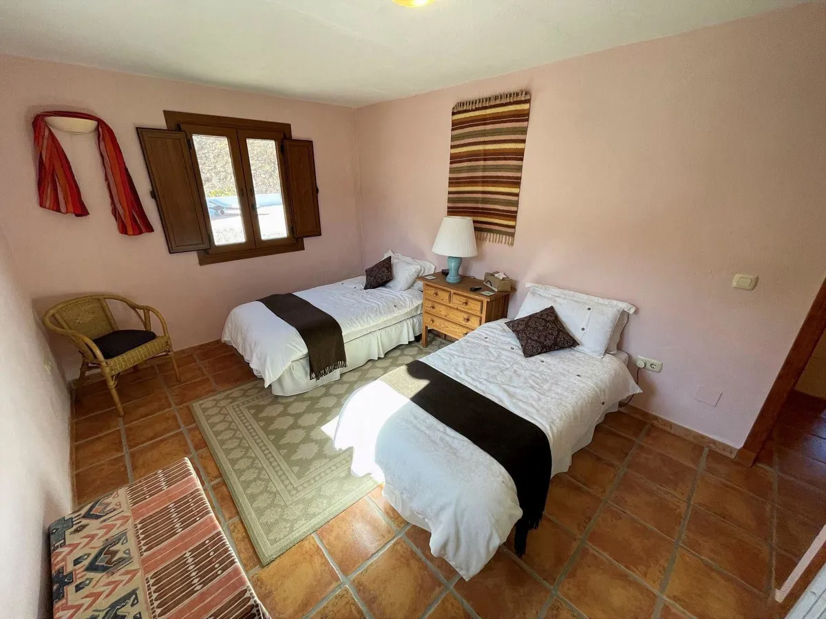 ce46249b-8ea2-4251-bd2f-82c6e2bc5534