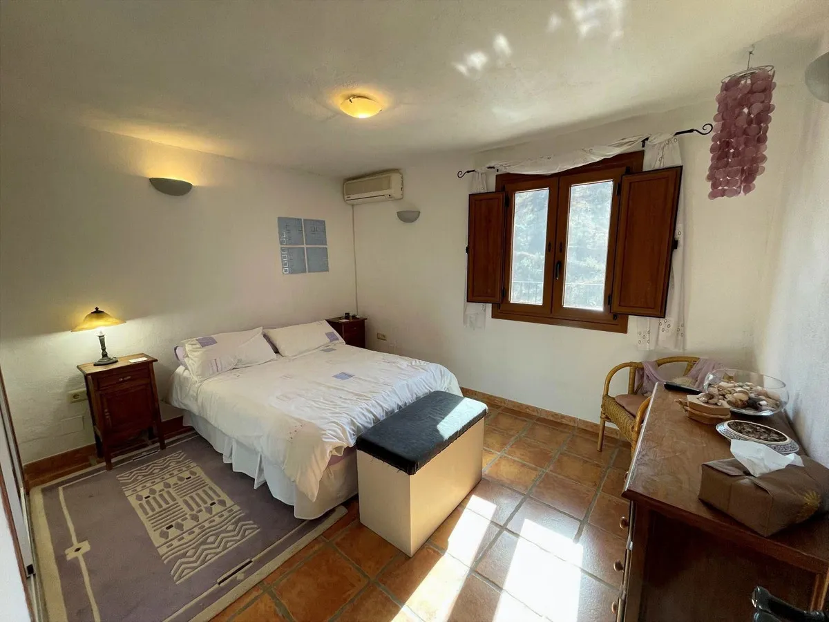 d6c48ee4-b9ea-490f-8113-78a83725049f