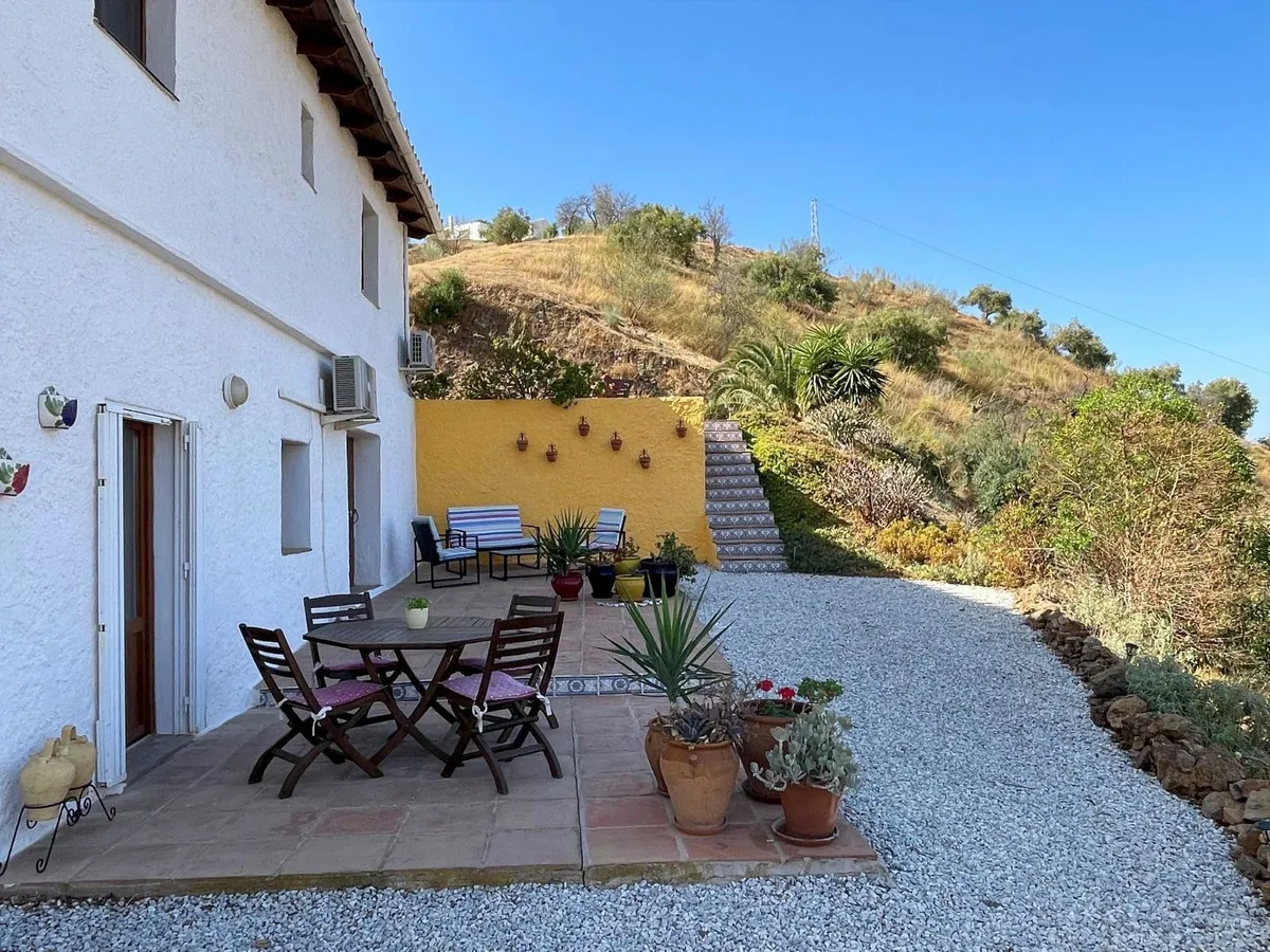 eb4dc6c8-f22f-4d8b-922a-0ab9a7af0e4d