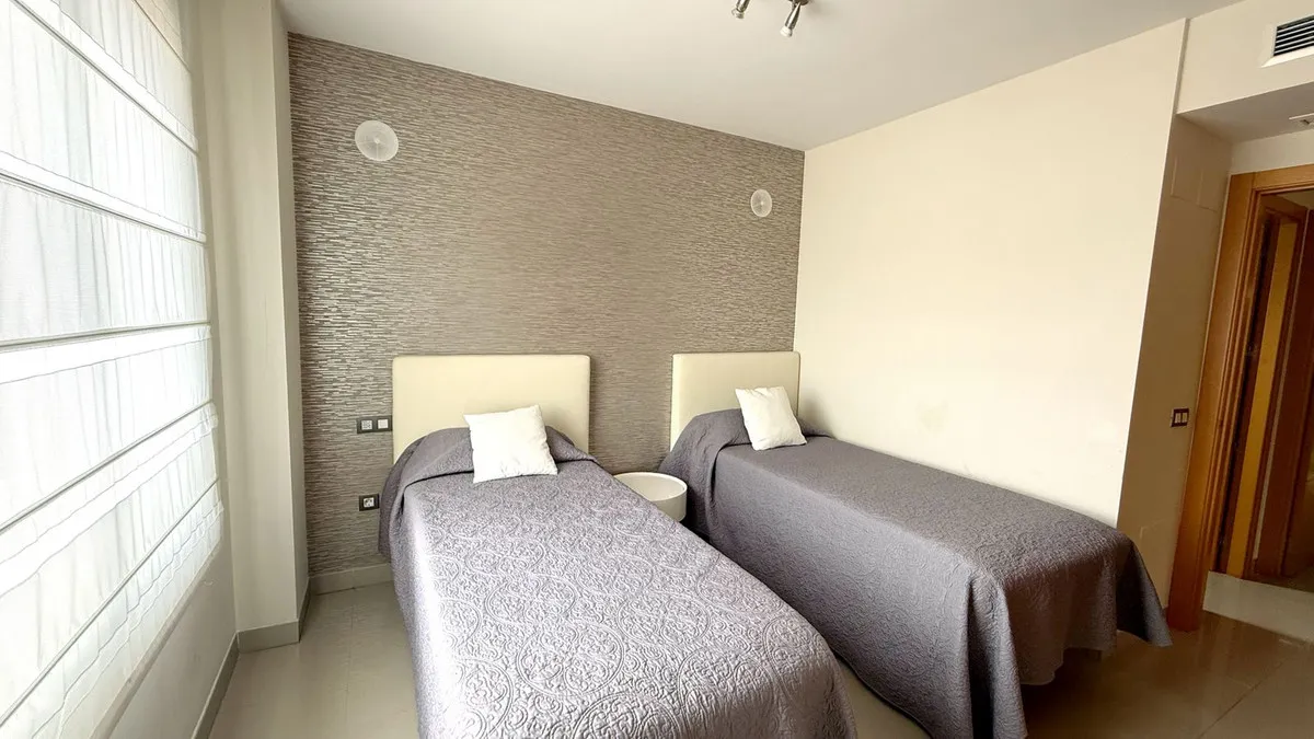 bb10c02a-777d-469c-9f8c-983f16e0d07a